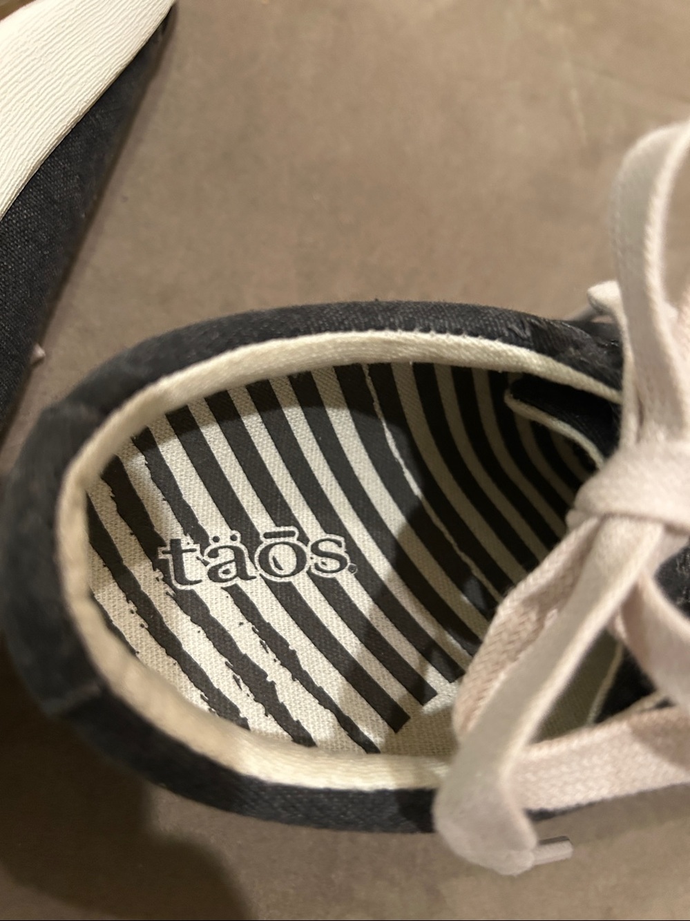 Taos Star Lace Up Sneakers - Picture 8 of 8